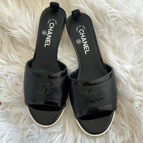 Chanel black logo pvc sandal mules size EU 39 NEW - Picture 4 of 5